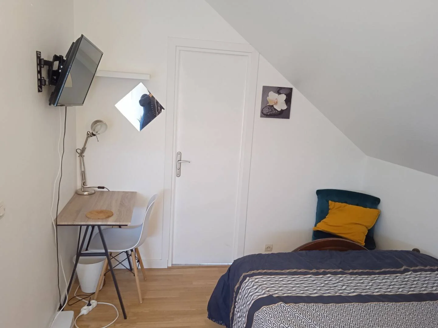 Habitación estudiantil amplia y cómoda en 