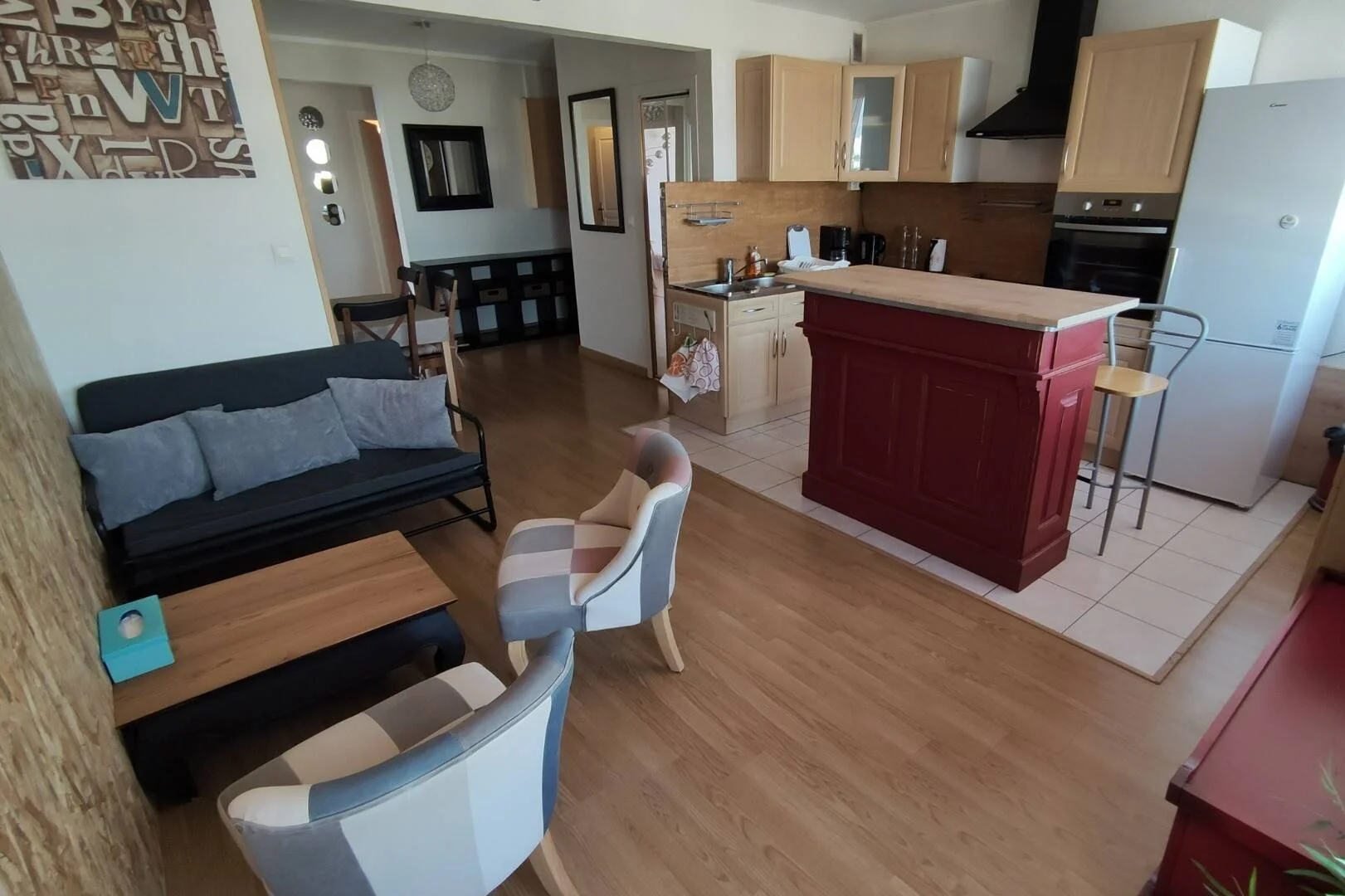 Habitación acogedora para estudiantes disponible en 