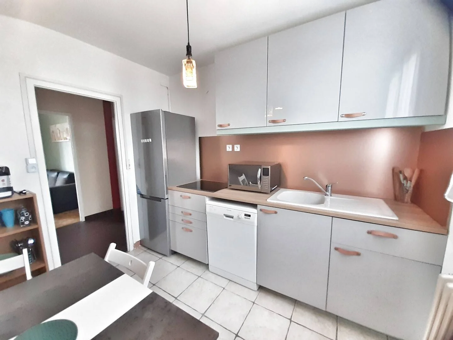 Chambre à louer dans un appartement d'étudiant à , entièrement meublée