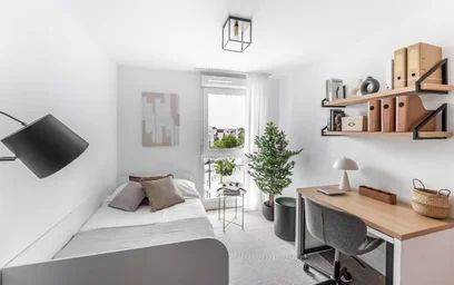 Habitación privada en residencia en Guyancourt, 78280, imagen 3 de 36