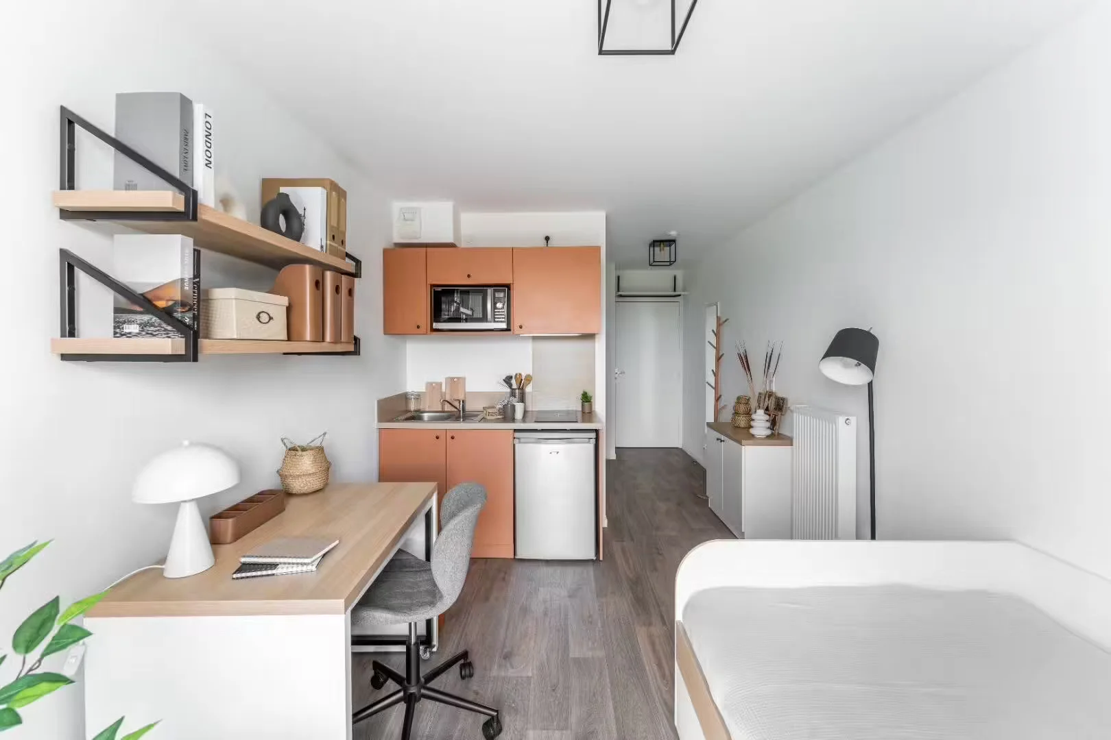 Habitación asequible para estudiantes con buena iluminación en 