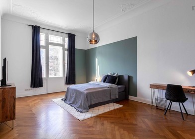 Renting rooms by the month in hamburg