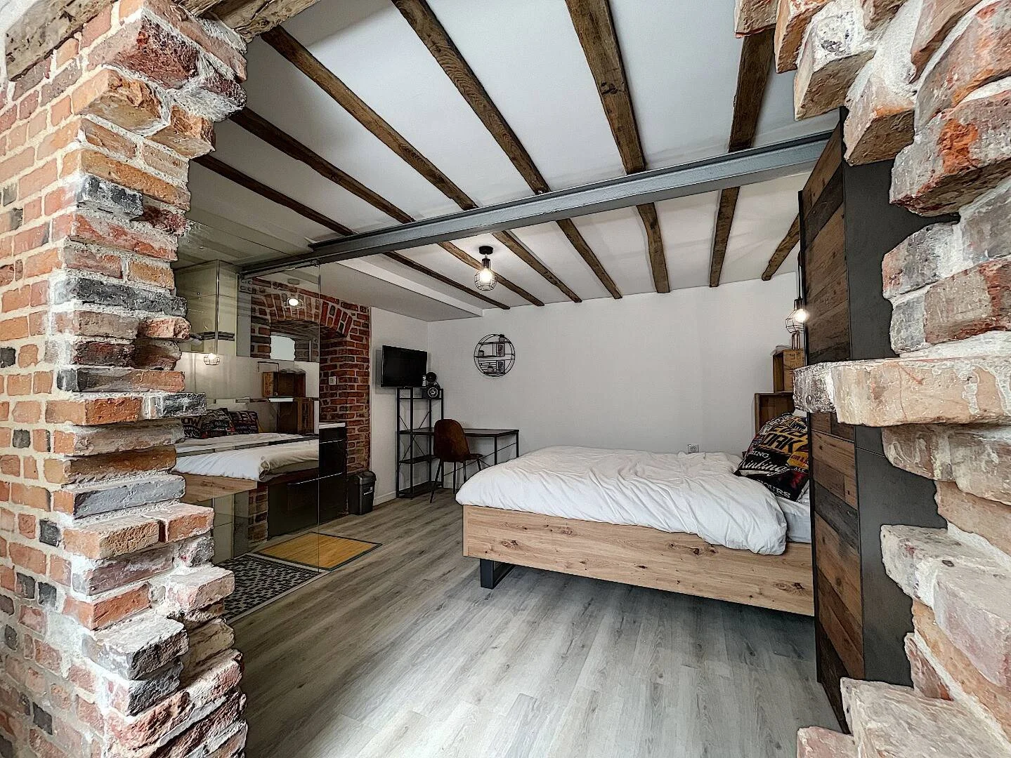 Habitación estudiantil económica con ubicación conveniente en 