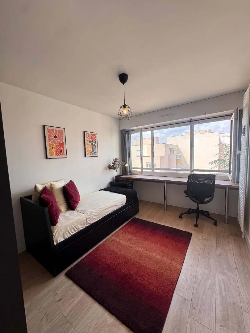 Chambre à louer dans un appartement d'étudiant à , entièrement meublée