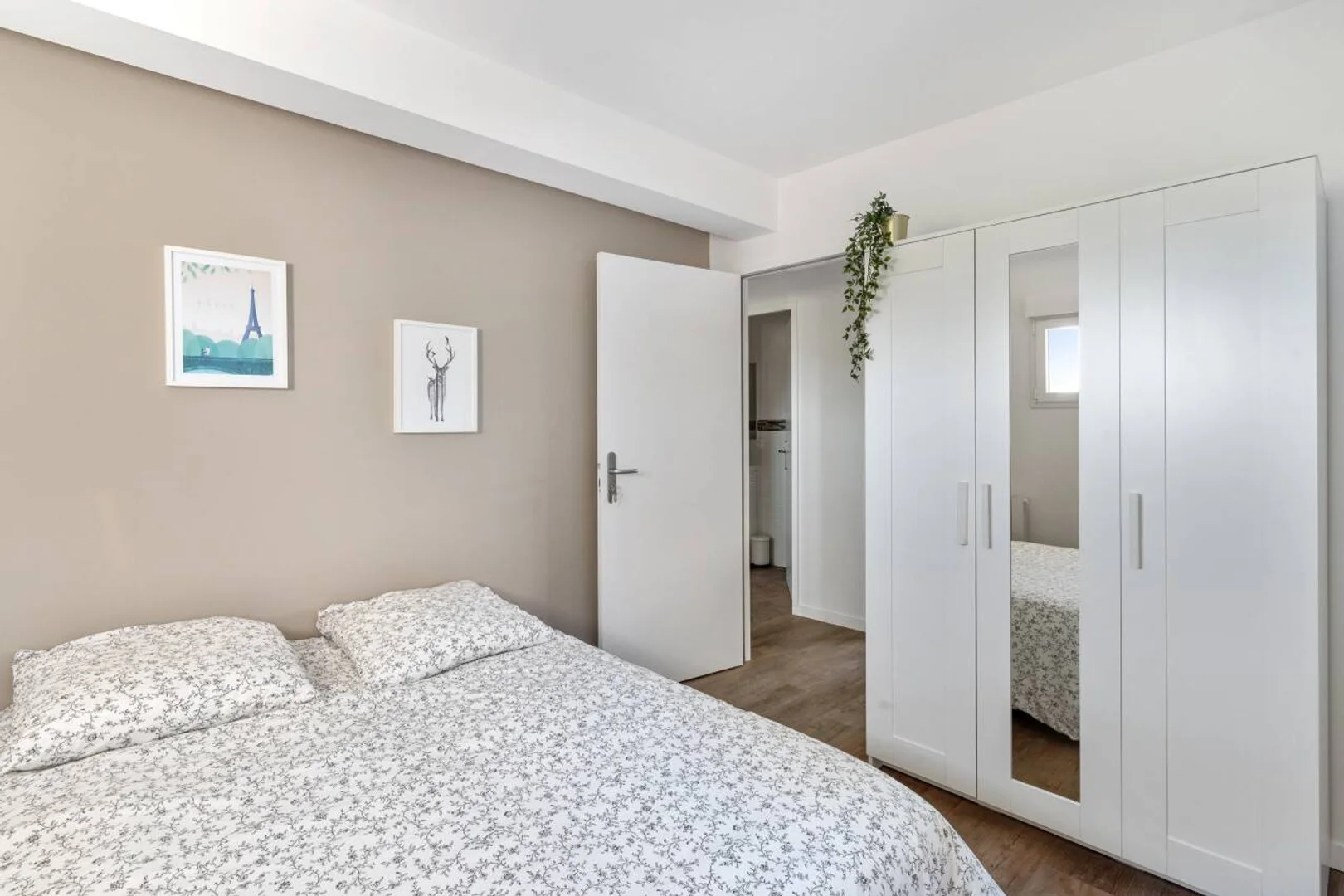 Bezahlbares Zimmer für Studenten mit ausreichender Beleuchtung in 