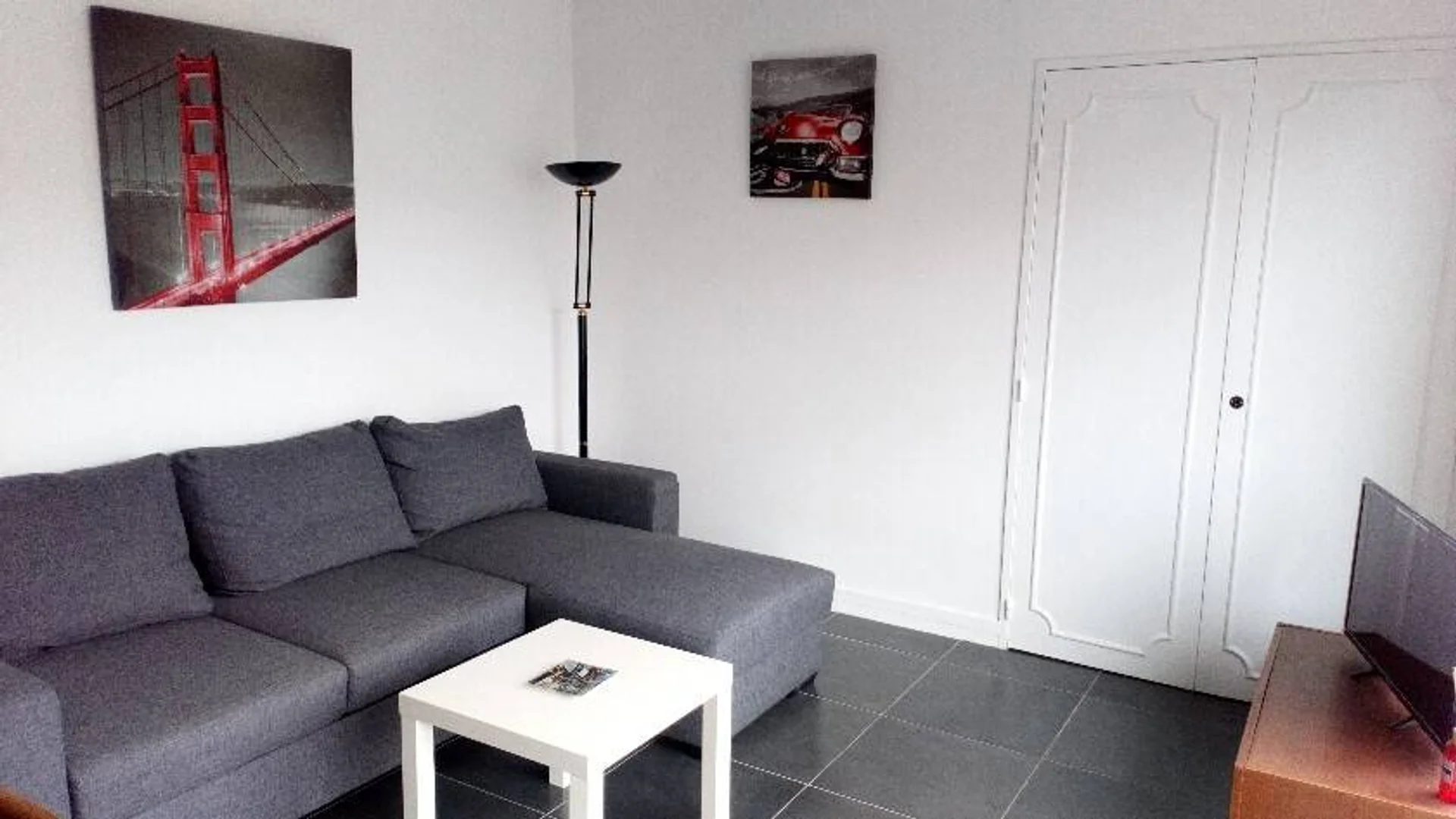 Habitación asequible para estudiantes con buena iluminación en 