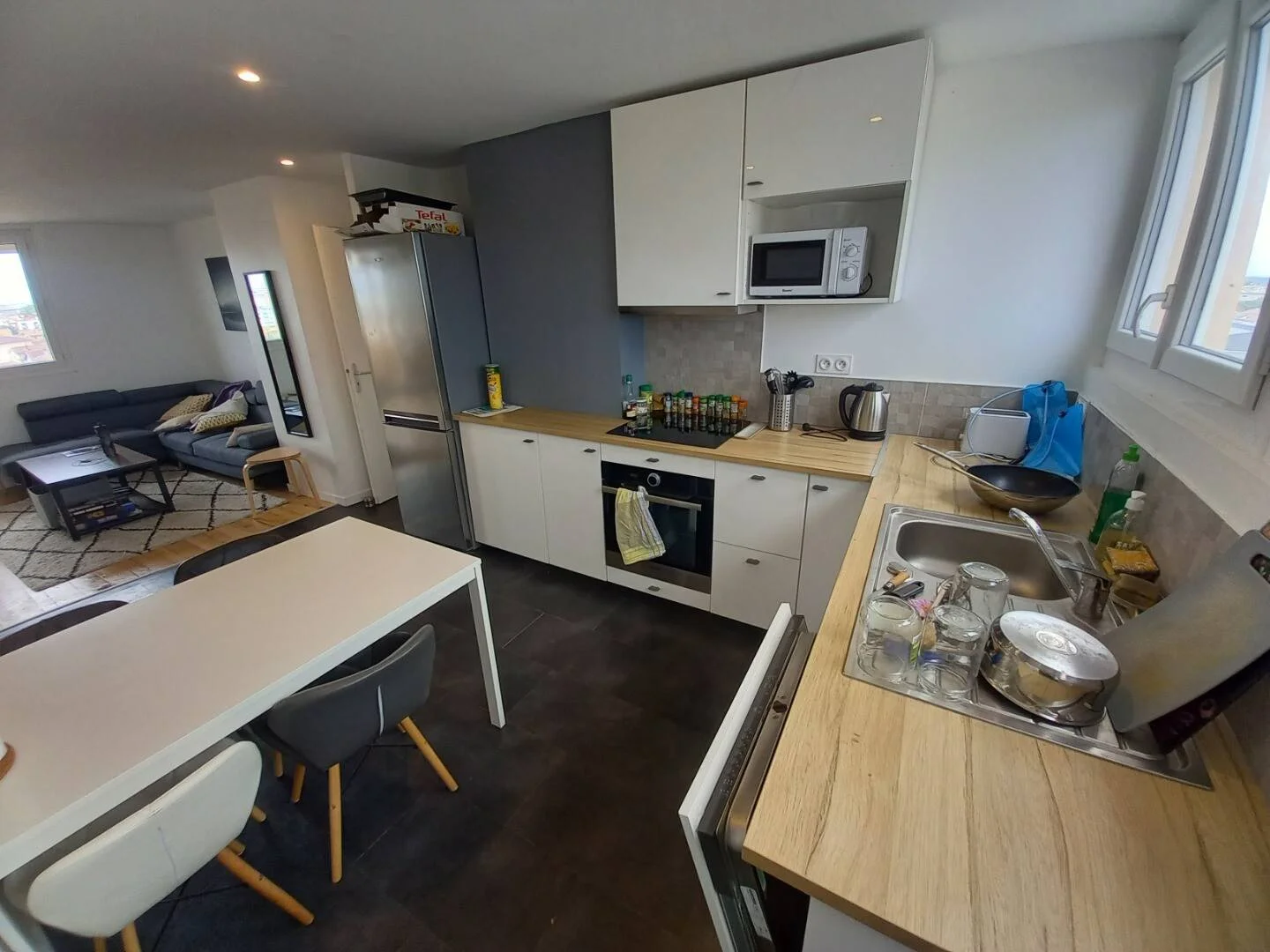 Chambre à louer dans un appartement d'étudiant à , entièrement meublée