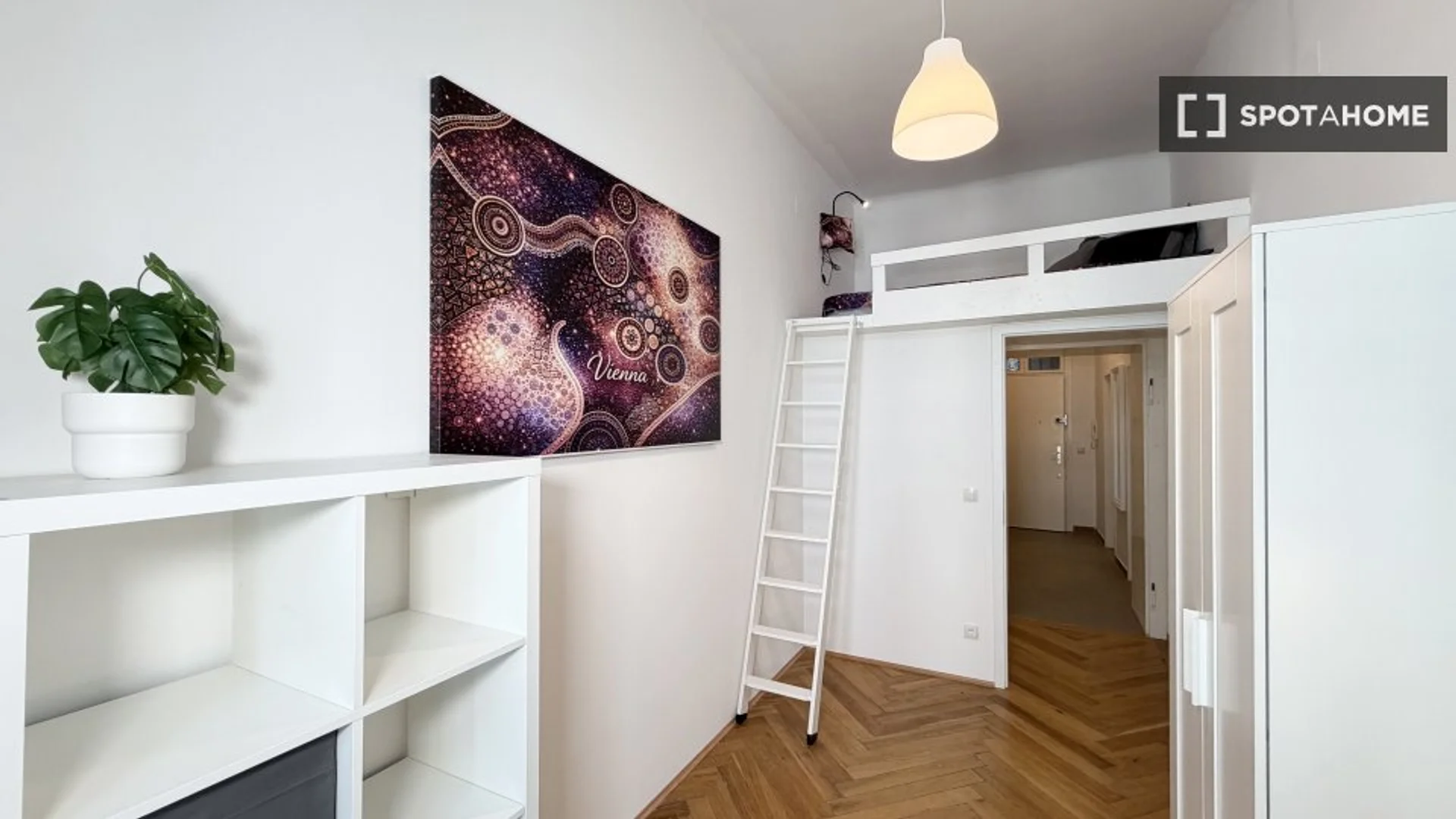 Bezahlbares Zimmer für Studenten mit ausreichender Beleuchtung in