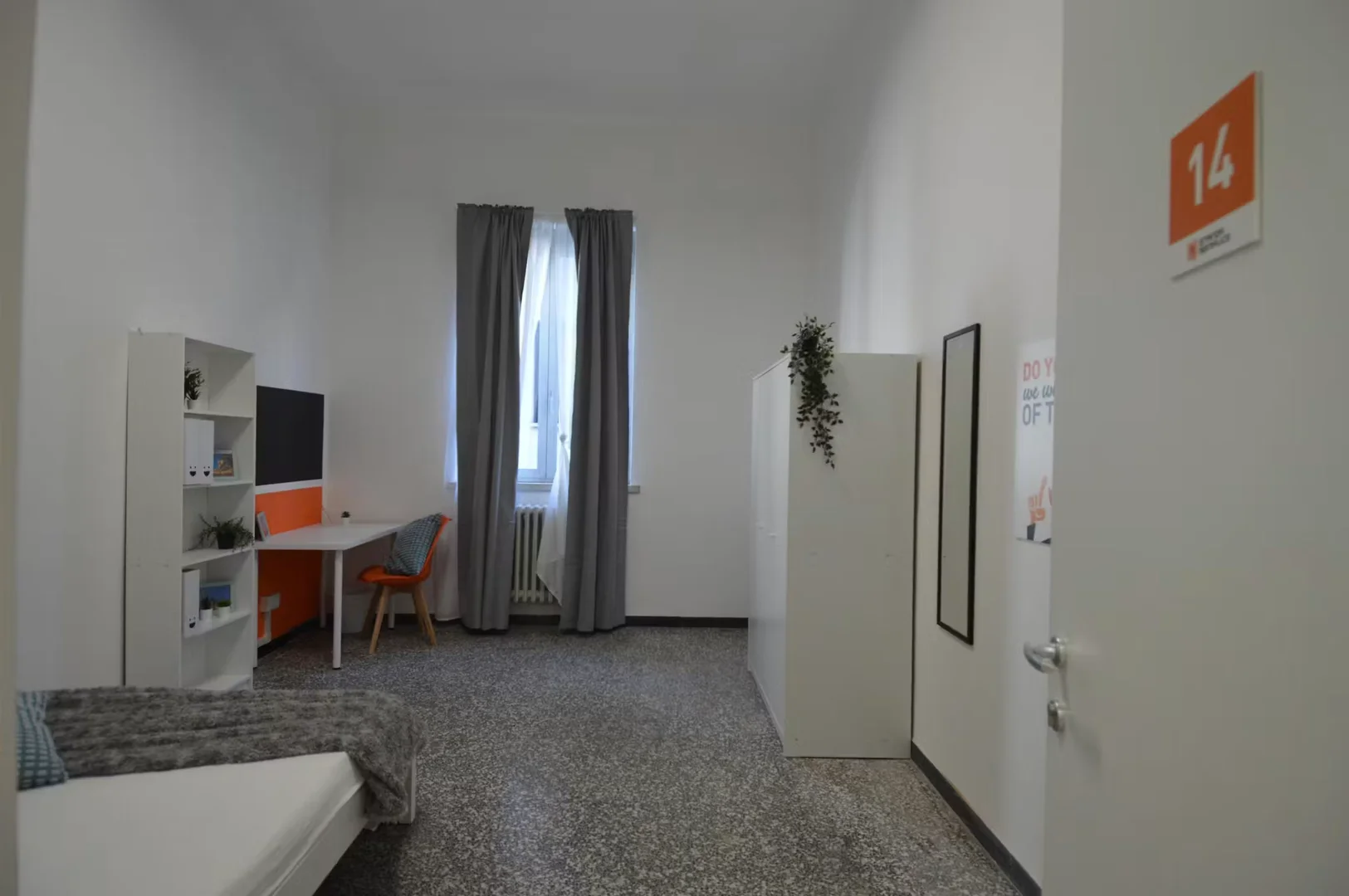Habitación estudiantil económica con ubicación conveniente en