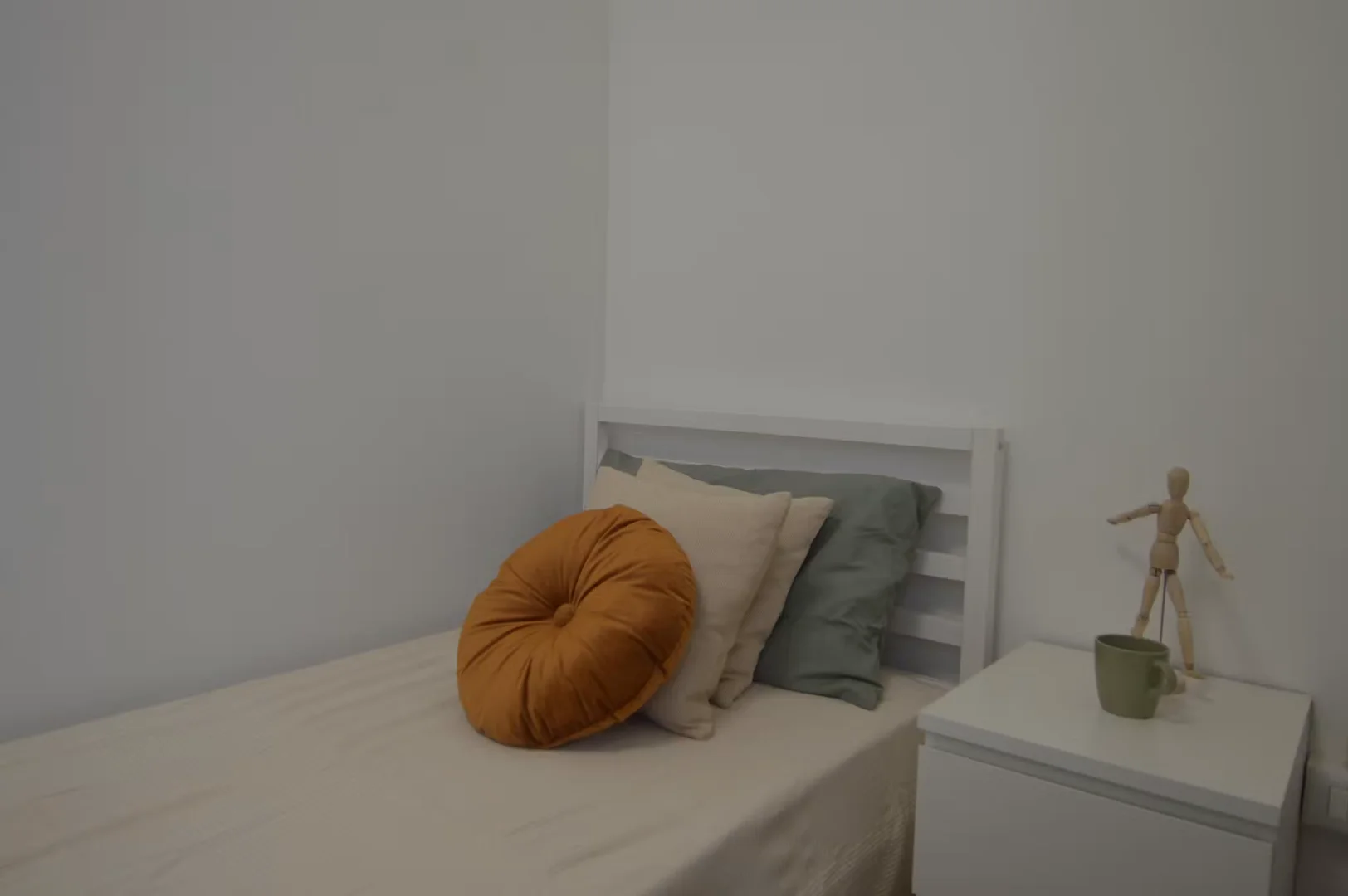 Zimmer in Studentenwohnung in  zu vermieten, voll möbliert