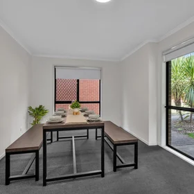 Quarto privado em residência em 122 Culloden Rd, Marsfield NSW 2122, Australia, imagem 4 de 22