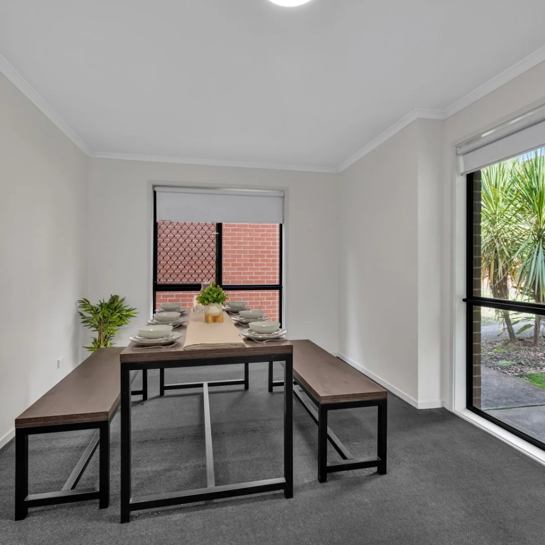 Studentenzimmer in mit Arbeitsbereich und Gemeinschaftseinrichtungen