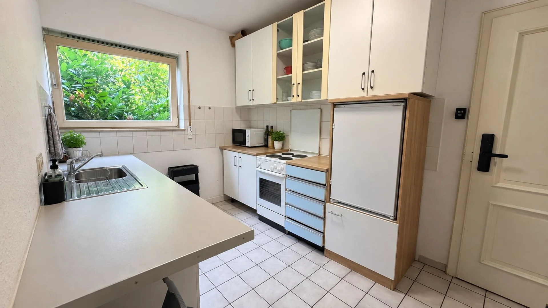 Studentenfreundliches Zimmer in mit modernen Annehmlichkeiten