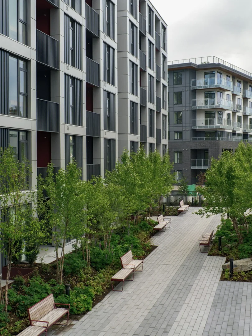 9516 University Crescent, Burnaby, British Columbia V5A 1C8