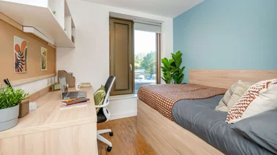 Habitación privada en residencia en Walnut Tree Cl, Guildford GU14JF, United Kingdom , imagen 28 de 40