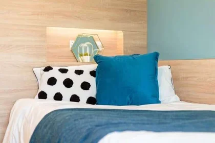 Habitación privada en residencia en Walnut Tree Cl, Guildford GU14JF, United Kingdom , imagen 4 de 40