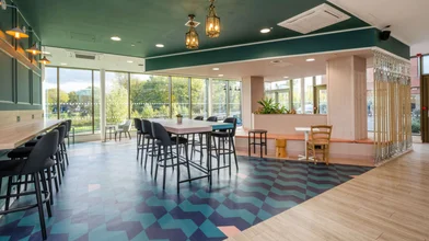 Habitación privada en residencia en Walnut Tree Cl, Guildford GU14JF, United Kingdom , imagen 31 de 40