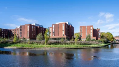 Habitación privada en residencia en Walnut Tree Cl, Guildford GU14JF, United Kingdom , imagen 40 de 40