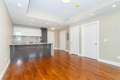 Alojamiento entero en residencia en 906, East 2nd, Unit 307, South Boston, Boston, MA, 02127, imagen 8 de 11