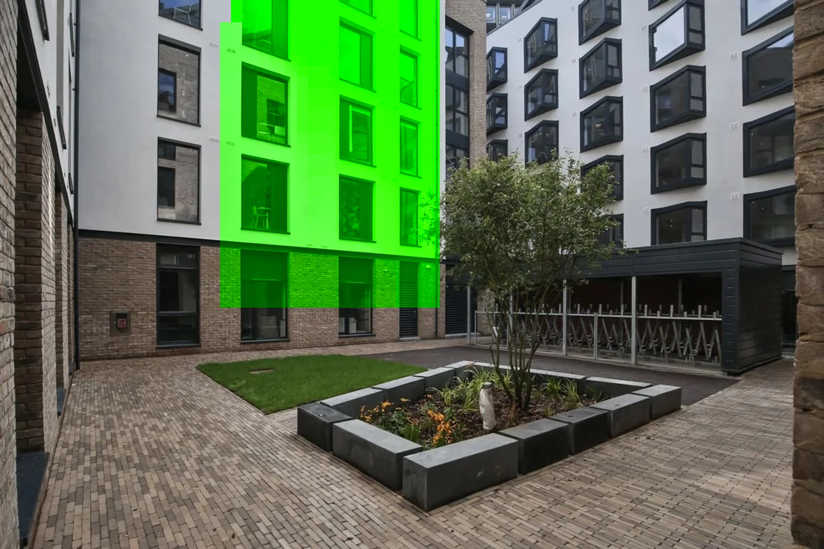 Bright and airy student room with easy university access in 