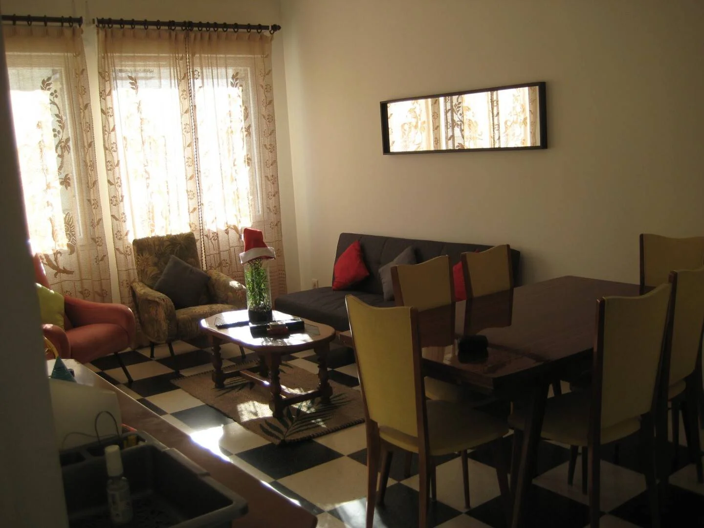 Quarto de estudante económico com localização conveniente em 