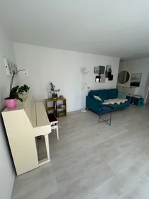 Całe miejsce Rue Ricord Laty, obraz 1 10
