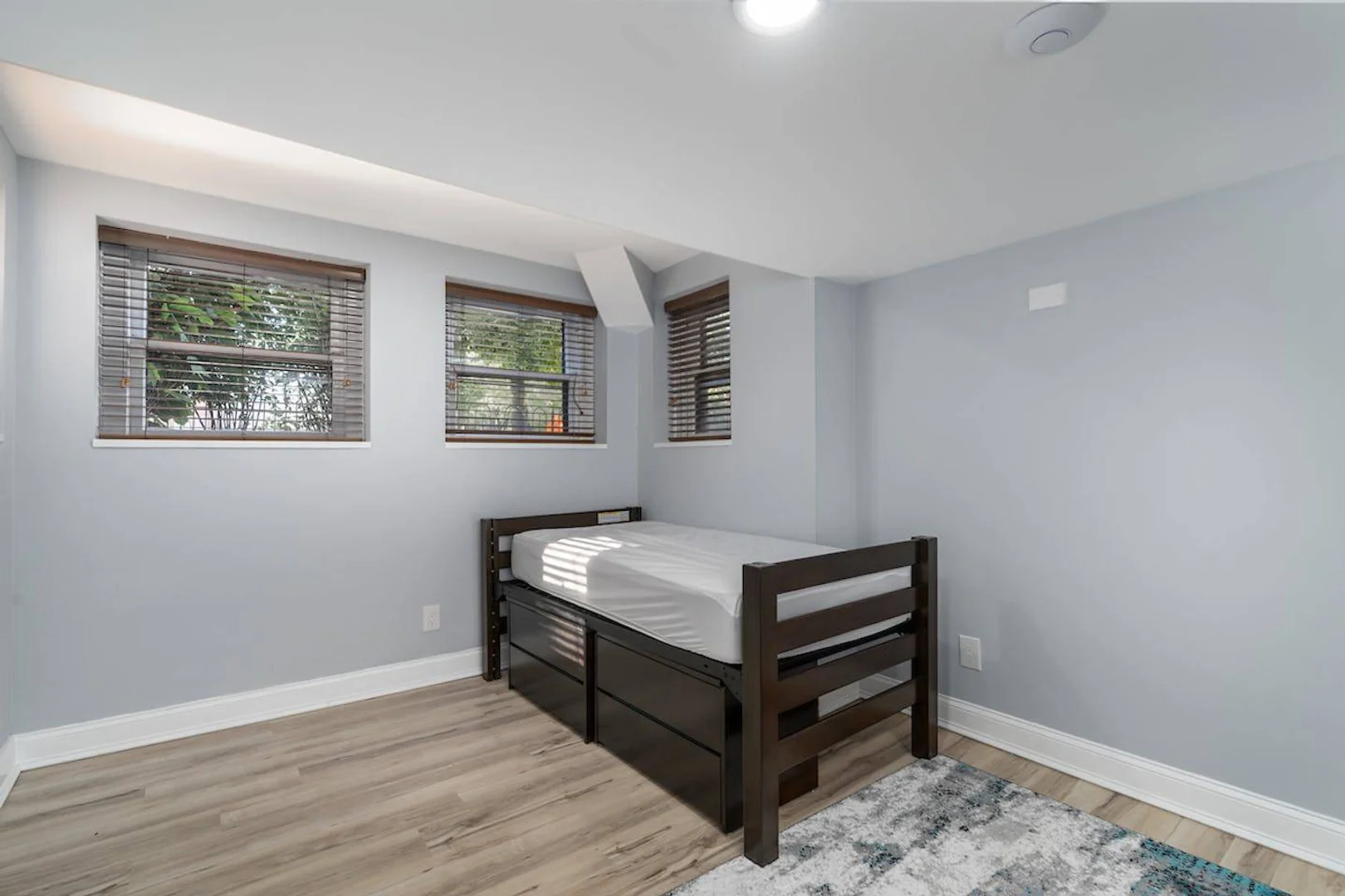 201 5th St NE, Washington, DC 20002, USA