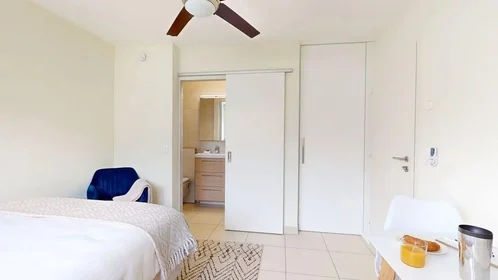 Habitación privada en Route de la Gare, There is no street number provided in this address., imagen 1 de 5
