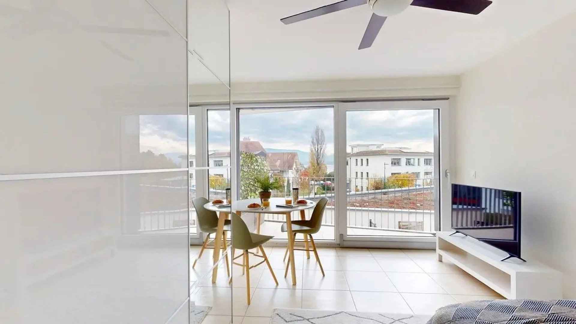 Habitación en apartamento estudiantil en alquiler en , completamente amueblado