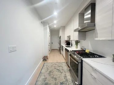 Gesamte Unterkunft im Wohnheim in der 360, Meridian St., Unit 3, East Boston, Boston, MA, 02128, bild 5 von 18