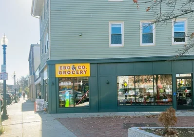 Gesamte Unterkunft im Wohnheim in der 360, Meridian St., Unit 3, East Boston, Boston, MA, 02128, bild 10 von 18