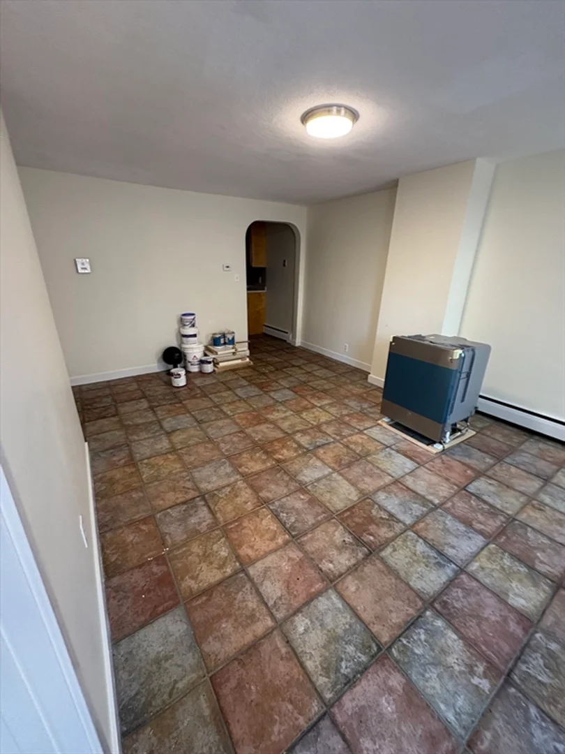 3, Lewis St., Unit 2, North End, Boston, MA, 02109