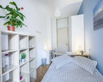 Stanza privata in Via San Francesco da Paola, immagine 1 di 7