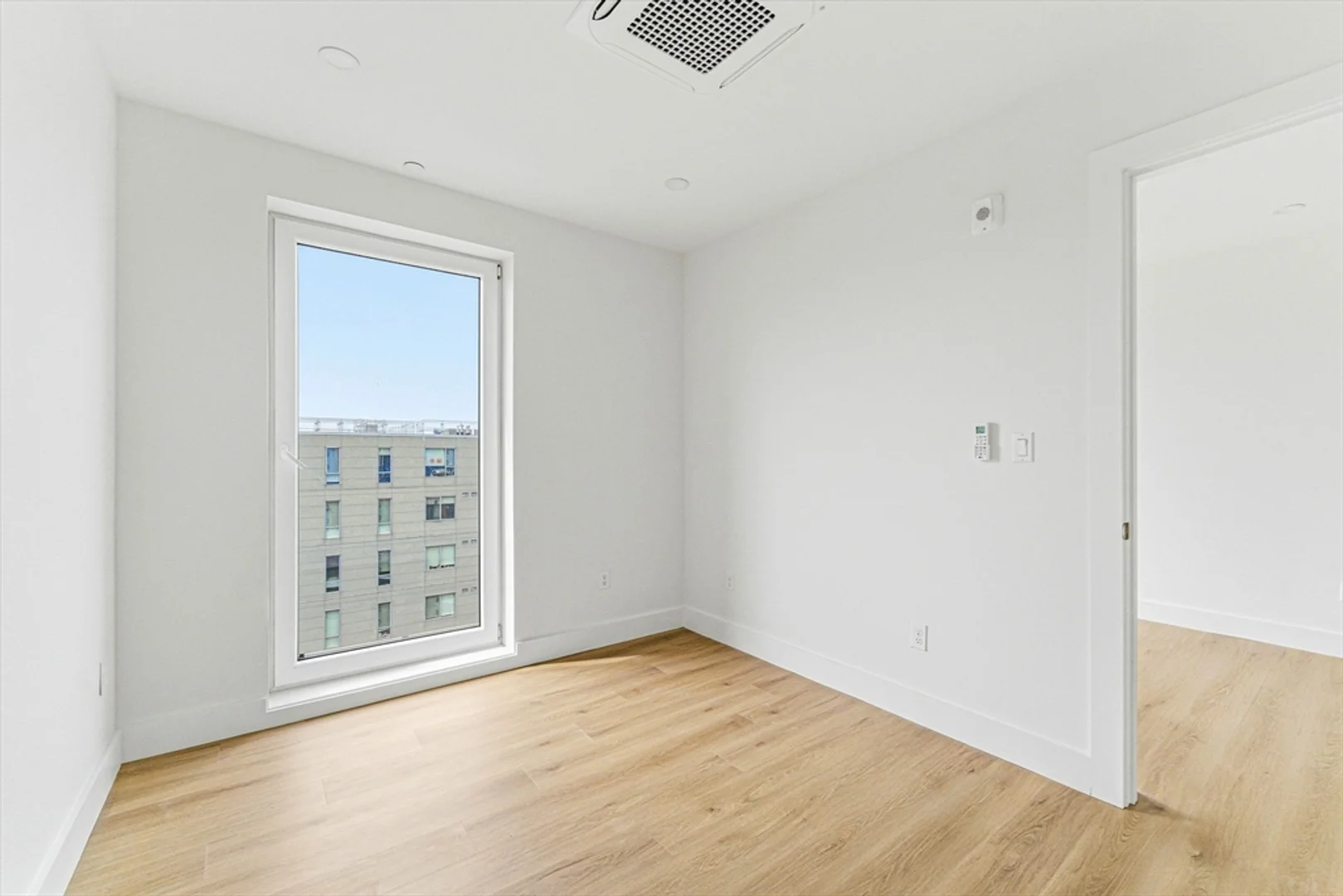 1035, Commonwealth Ave., Unit 305, Allston, Boston, MA, 02215