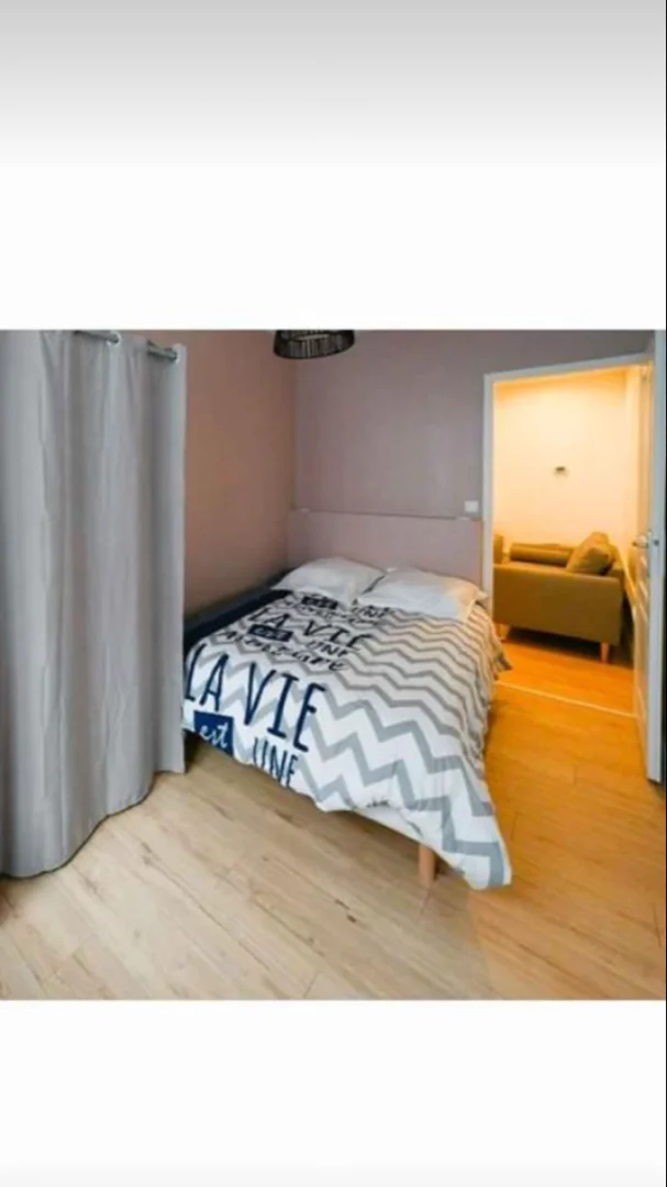 Quarto acolhedor para estudantes disponível em 