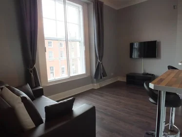 Logement entier à Gardiner Street Lower, image 1 de 10