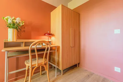 私人房间 在 Quai de Halage, Buttes-Halage, 10的图像4