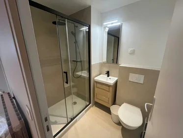 私人房间 在 Quai de Halage, Buttes-Halage, 10的图像6