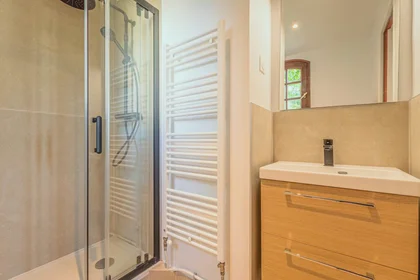 私人房间 在 Quai de Halage, Buttes-Halage, 10的图像6