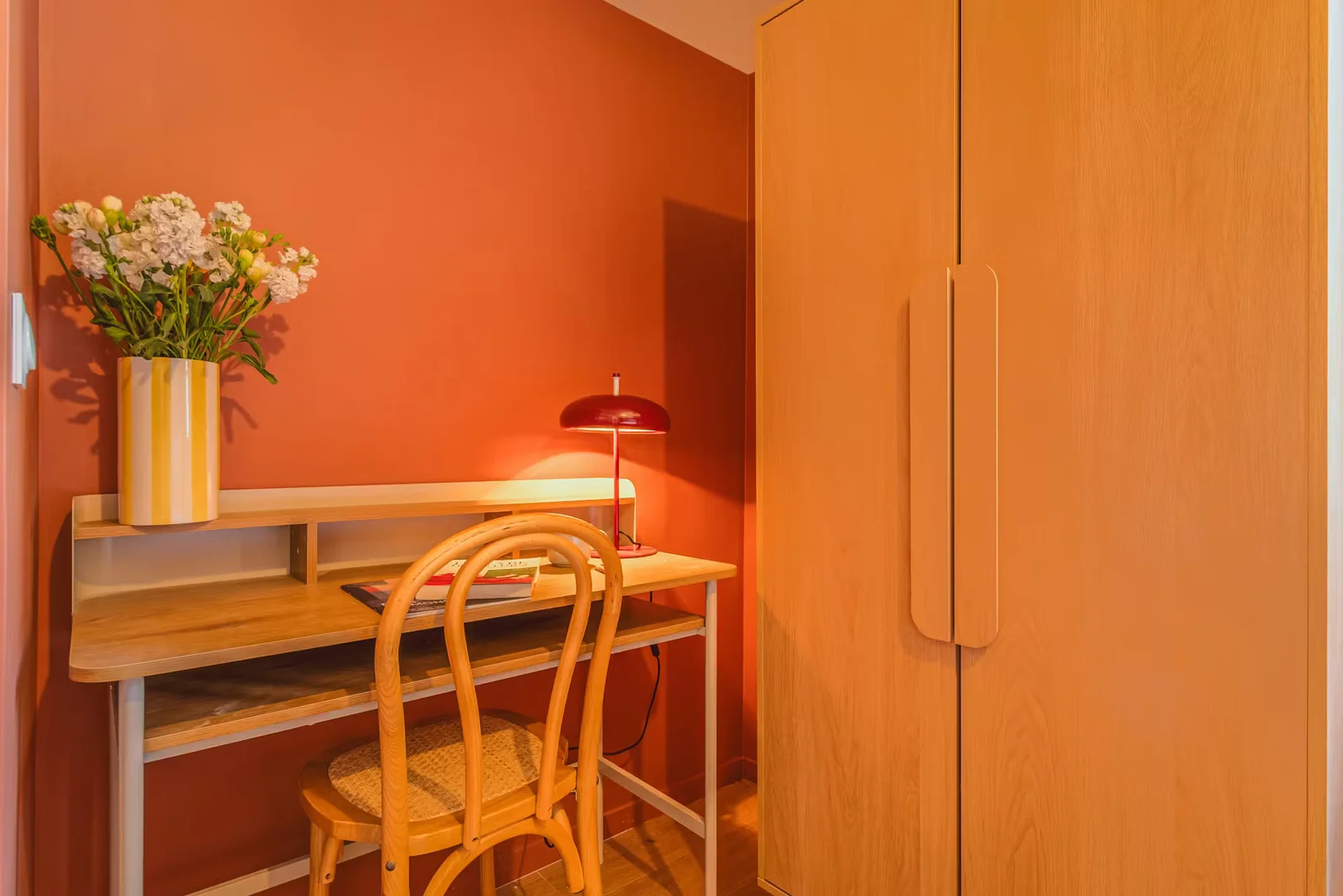 Quarto de estudante funcional perfeito para estudar em 