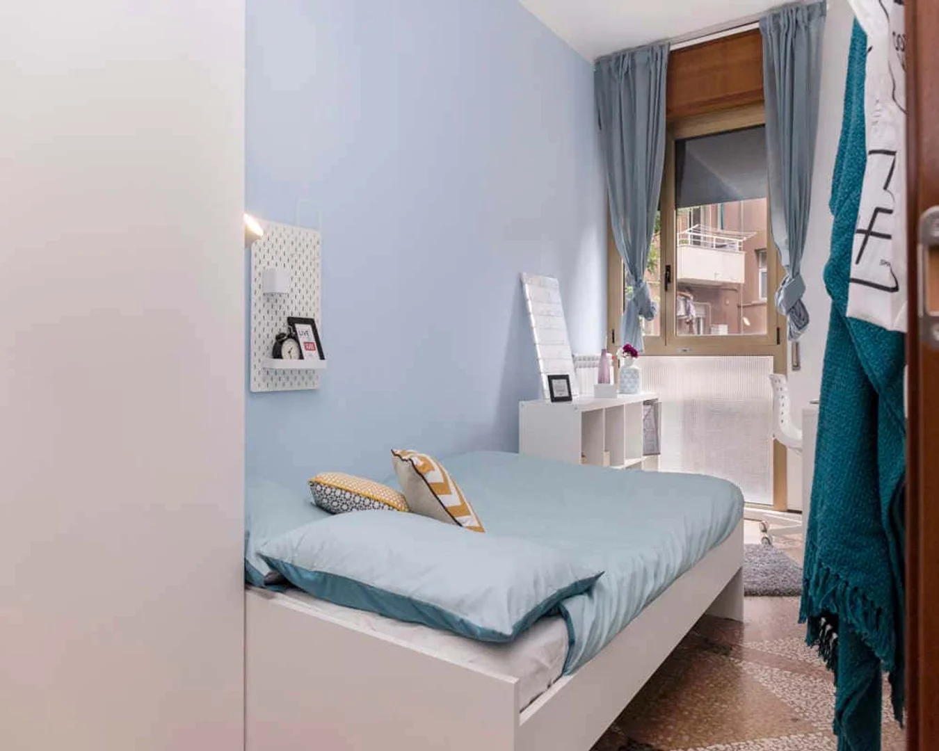 Chambre d'étudiant confortable et spacieuse dans 