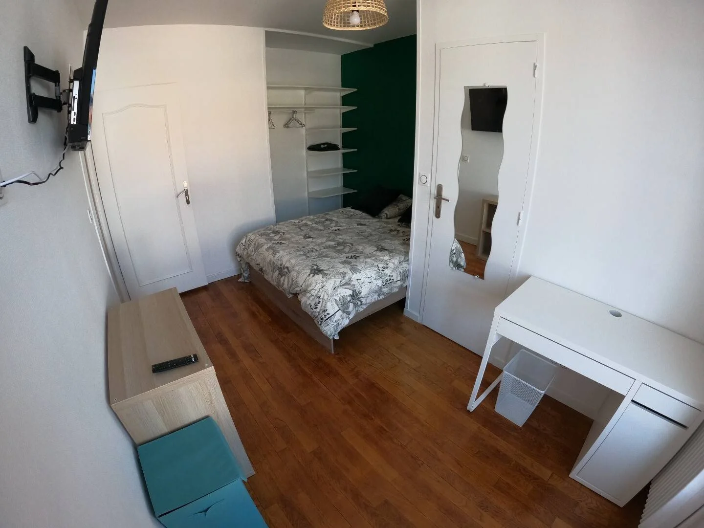 Chambre d'étudiant fonctionnelle parfaite pour étudier dans 