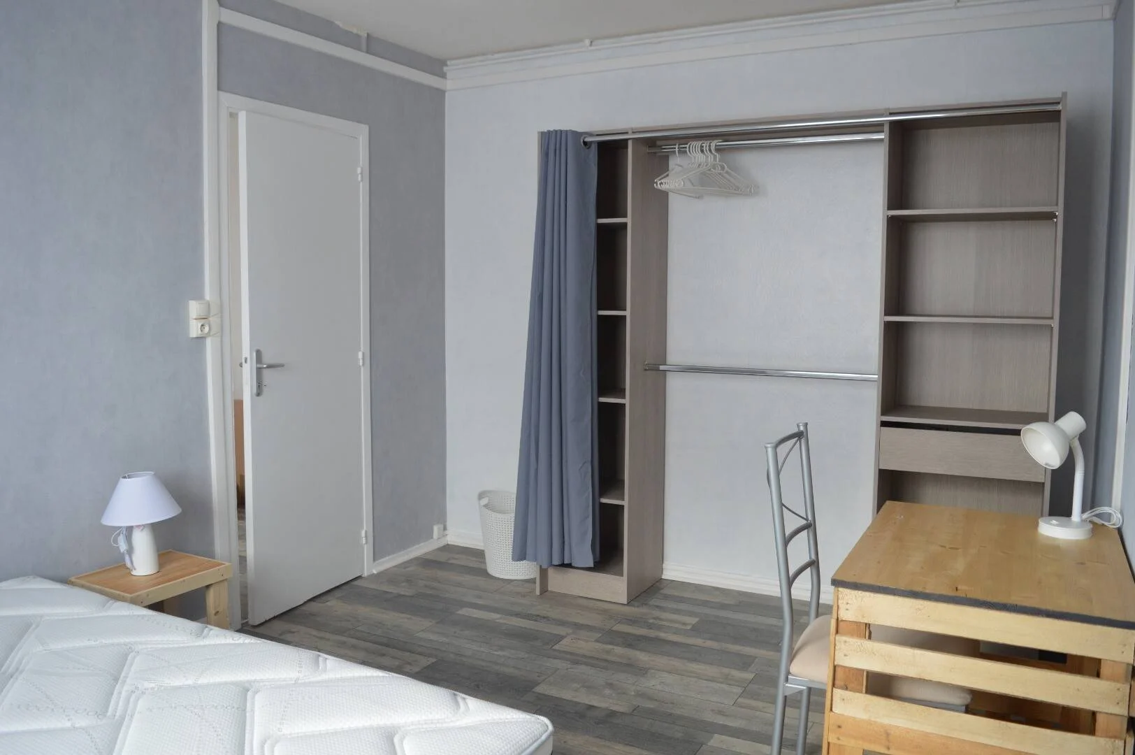 Comfortable and spacious student room in 