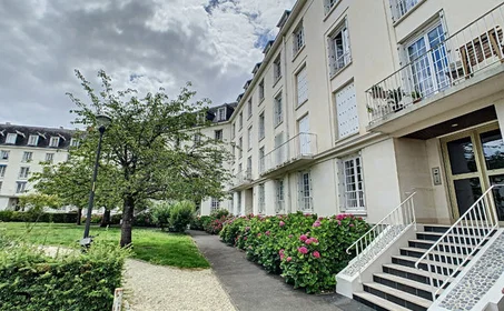 Stanza privata in Tours, 37200, immagine 1 di 10