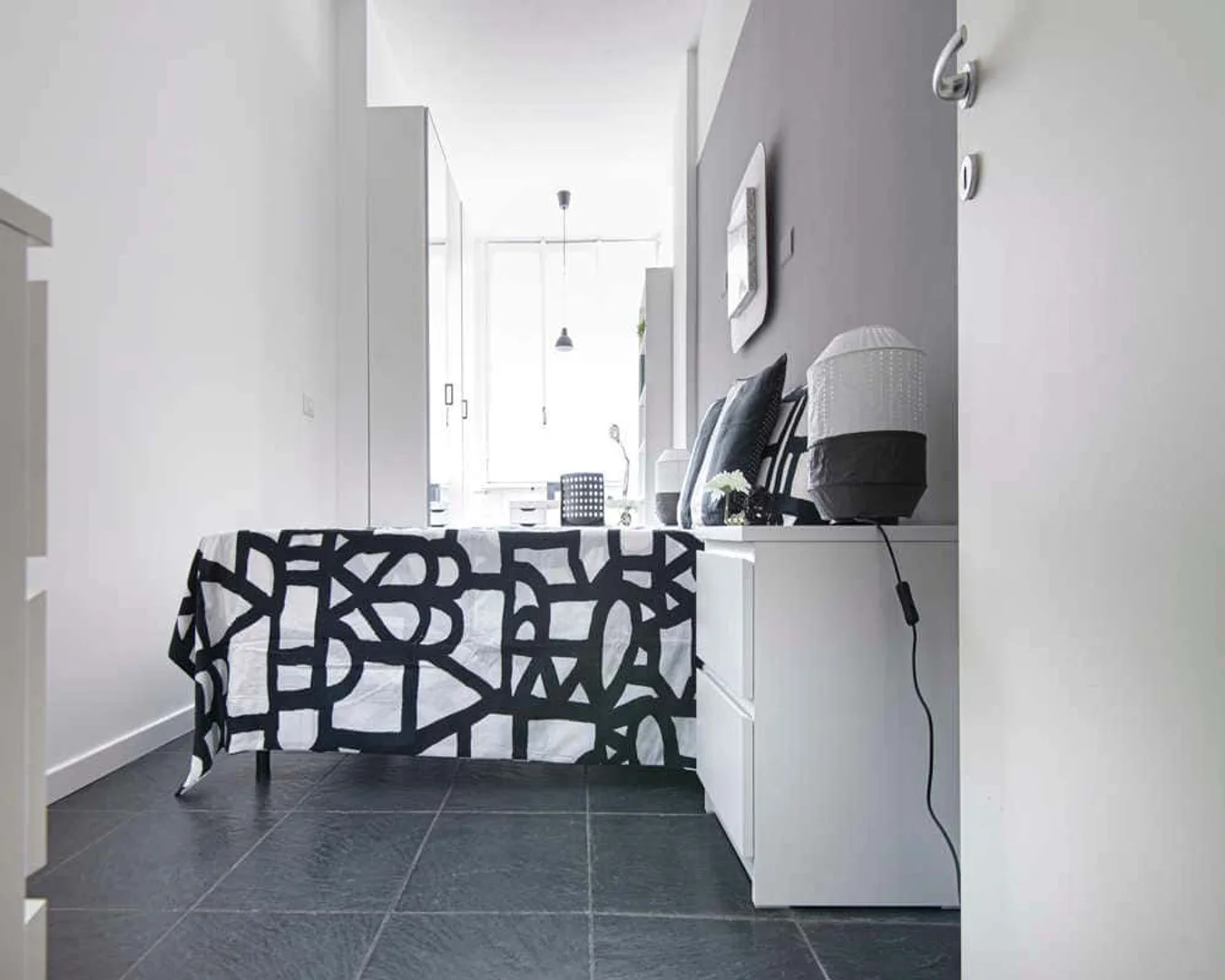 Economical student room with convenient location in 