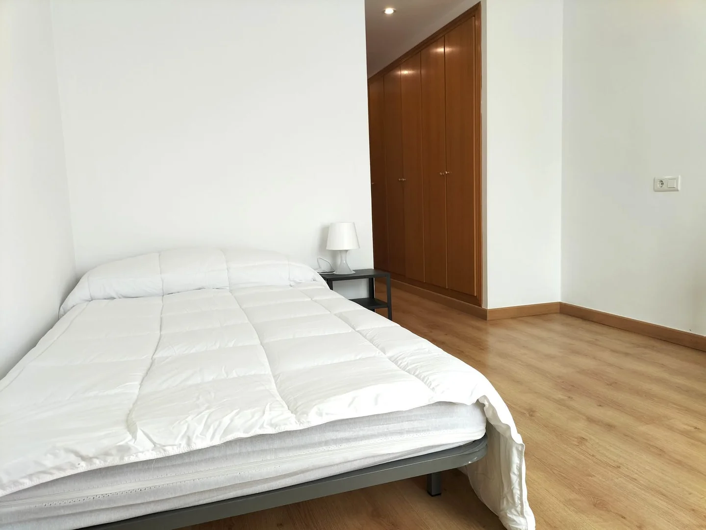 Funktionelles Studentenzimmer perfekt zum Studieren in 