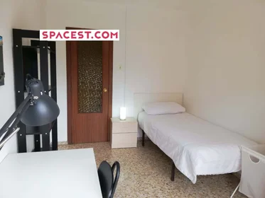 Habitación privada en Carrer del Marí Blas de Lezo, 28, 46011 València, Valencia, Spagna, imagen 1 de 10