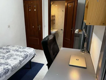 Privatzimmer in der C. de Alonso Cano, 61, 28003 Madrid, Spagna, bild 1 von 19