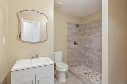 Alojamiento entero en Street, GA, Atlanta, United States, 30318, imagen 1 de 10