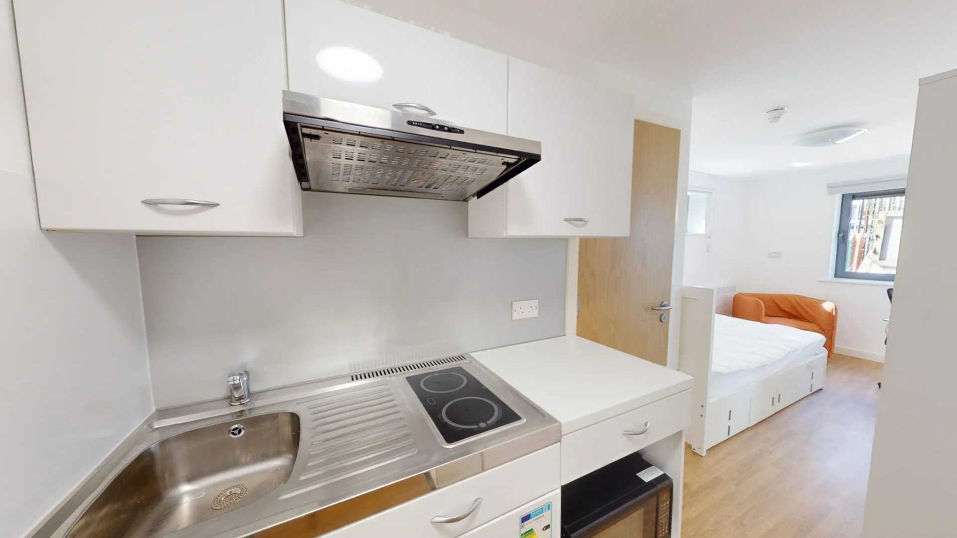 位于中心地带的学生独立工作室